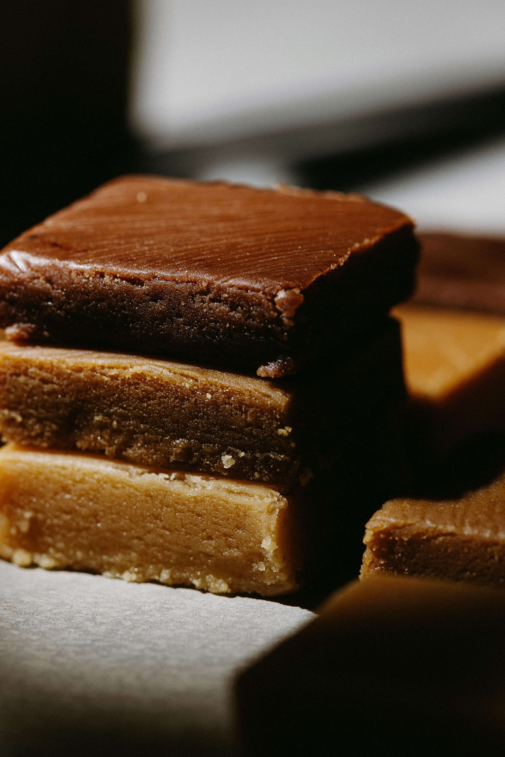 Handgemaakte zachte karamelsnoepjes met Belgische pure chocolade
